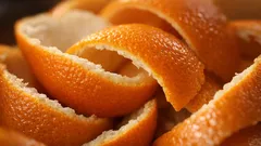 Zitrusschalen clever nutzen: 6 Ideen für Duft, Küche und DIY-Reiniger